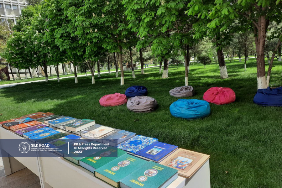 The event takes place under the slogan “Open-air library”