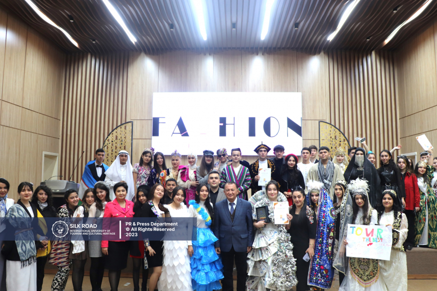 В нашем университете была организована презентация национальной и современной одежды