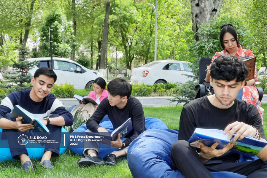 The staff of the Information and Resource Center organised an event called “Open-air library”