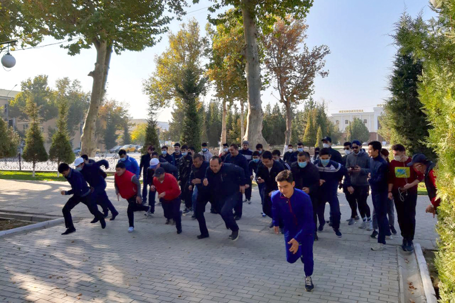 Samarkand Half Marathon: ezgulik sari yugurish