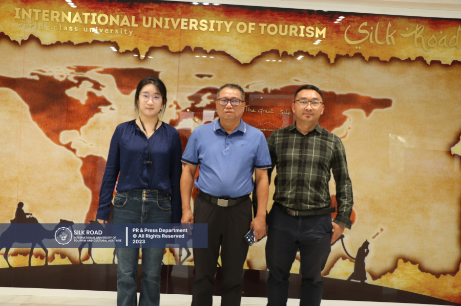 Pekin genomika instituti  (BGI) Bioverse bosh direktori Liu Xuan universitetimizga tashrif buyurdi